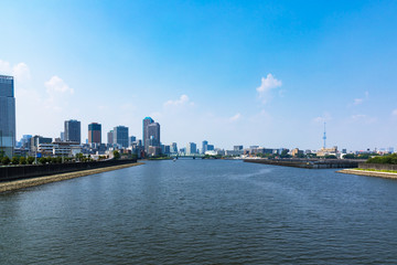 Obraz premium (東京都ｰ都市風景)隅田川方面のウォーターフロント風景２