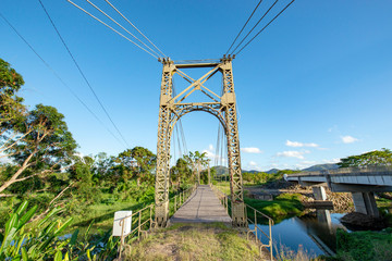 Obraz premium ニューカレドニア、ラ・フォア、マルゲリット橋、グランドテール島