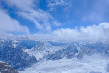 Naklejka premium Snow on top.