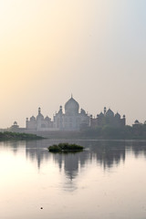 Fototapeta na wymiar The view on Taj Mahal from river side