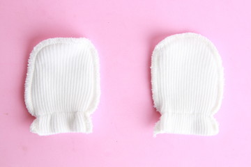 white wool mittens for baby