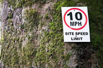 10 mph construction site speed safety sign