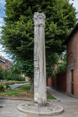 Fototapeta na wymiar The Devil's column on square, Milan