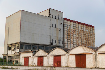 Fototapeta na wymiar Urban exploration in an abandoned agroindustrial factory