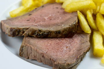 rôti de boeuf et frites