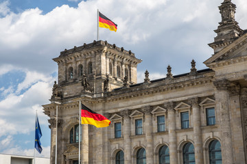 Fototapeta na wymiar German parliament (Reichstag) building in Berlin