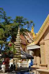 Buddhistische Geb&auml;ude und Statuen in Thailand
