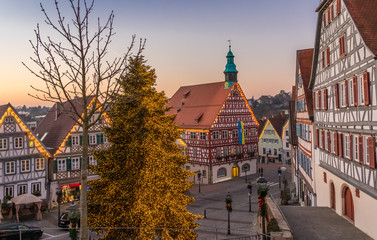 Backnang Marktstra&szlig;e und Rathaus mit weihnachtlicher Beleuchtung