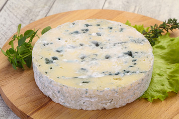 Round blue cheese