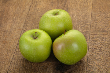Green ripe apple