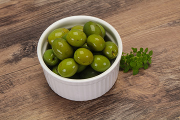 Green Campo Real olives in the bowl