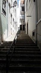 Fototapeta na wymiar escalier, ruelle de Lisbonne
