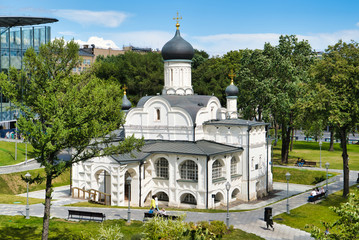 Fototapeta na wymiar Church of the Conception of St. Anna in the corner on the Moat in Zaryadye Park, Moscow, Russia