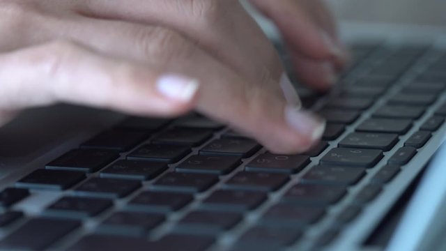 動画・パソコン作業・女性