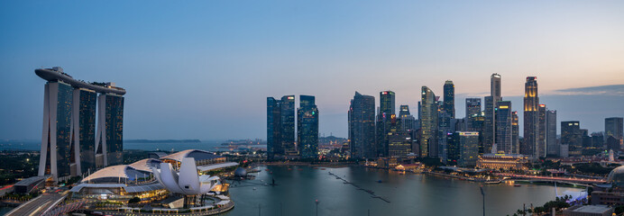 Naklejka premium Singapore cityscape at Magic hour
