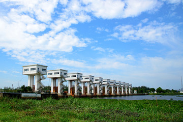 Fototapeta na wymiar Dam in the south of Thailand