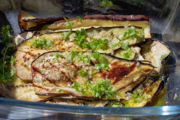 Gegrillte Aubergrine - italienische Spezialität 