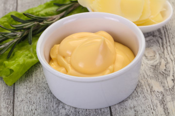 Cheese sauce in the bowl