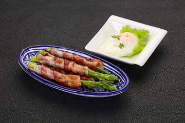 Asparagus with bacon