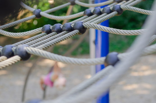 Seile auf dem Spielplatz