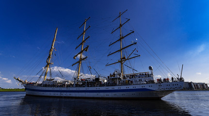 Russisches Seglschulschiff Mir