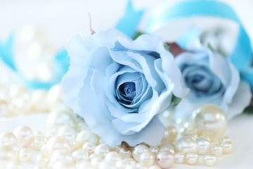 水色のバラと真珠