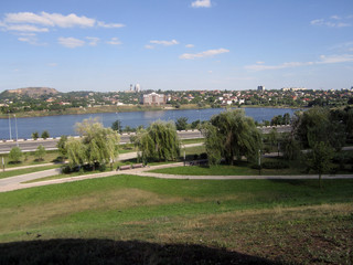 Obraz premium river in the park