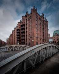Fototapeta premium Mächtiges Fachwerkhaus in der Hamburger Speicherstadt