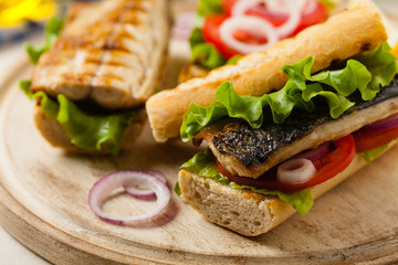 Obraz premium Traditional Turkish sandwich with a scorched mackerel