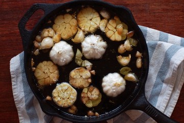 garlic roasted in oil