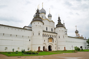 Fototapeta na wymiar Rostov, Russia - July 24, 2019: Rostov Kremlin. Holy gates and Church of the Resurrection. The Golden Ring of Russia