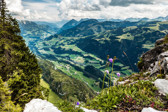 Panorama, Simmental, Gipfel der Mittagsfluh, Schweizer Alpen, Berner Oberland, Schweiz 