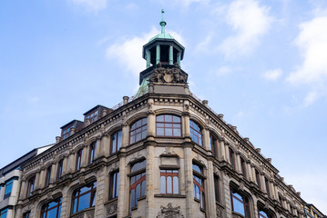 Fototapeta na wymiar Altbaugebäude in Hamburg, Deutschland
