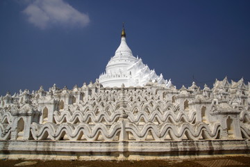Fototapeta premium Hsinbyume Myatheindan Pagoda - Mingun/ Myanmar