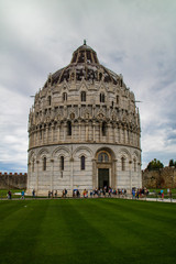 Obraz premium vista da torre de pisa e da igreja na cidade de Pisa na Italia, europá