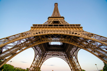 Fototapeta na wymiar Wide Angle of Eiffel Tower