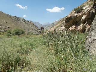 Fototapeta na wymiar beautiful hiking in fann mountains nature in tajikistan