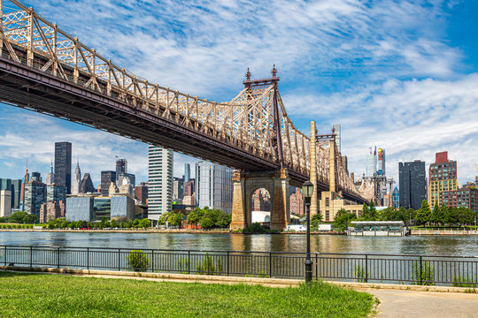 A view of Queensboro bridge and the Manhattan Skyline, from Queensbridge Park, Long Island