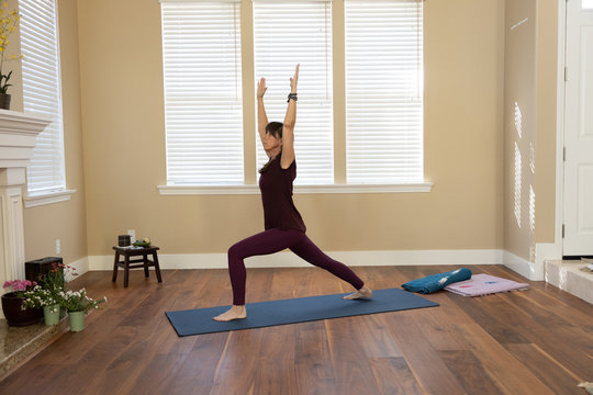 Yoga Virabhadrasana Warrior One