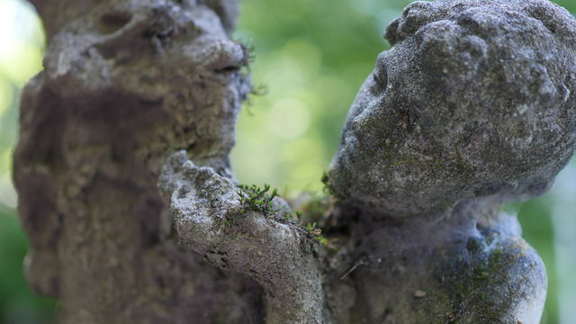 Statue