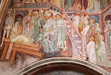 un miracolo conferma il ritrovamento della Croce di Cristo; affresco nella cappella cimiteriale di...