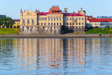 Fototapeta na wymiar Rybinsk, Russia - June, 10, 2019: landscape with the image of Volga embankment in Rybinsk, Russia at sunrise