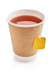 Sierkussen Disposable takeaway cups with tea © tashka2000