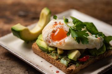 Toast sandwich with fried egg