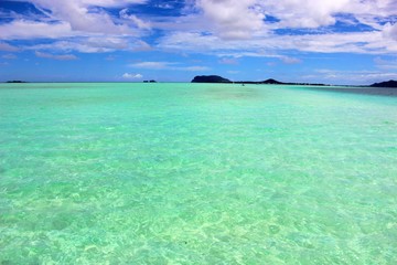 Beautiful turquoise blue see in Hawaii