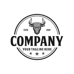 Obraz premium Bull head badge vintage logo design. Mascot logo