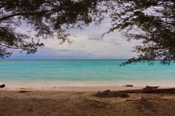 Fototapeta na wymiar Beach in Mantanani island, Sabah Malaysia. A famous island in Malaysia for tourism activites.