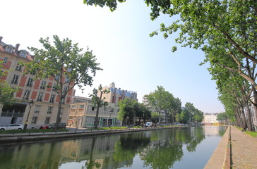 Fototapeta na wymiar Canal Saint Martin cityscape Paris France