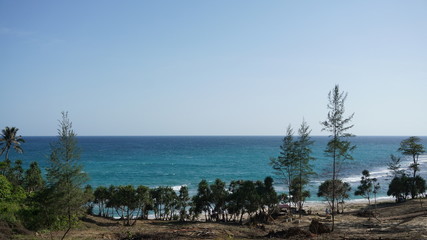 Fototapeta premium the edge of the island and the sand beach