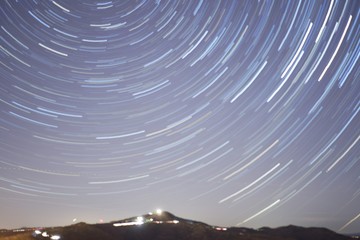 star trail rastro de estrellas circumpolar cuesta de la reina montes de malaga